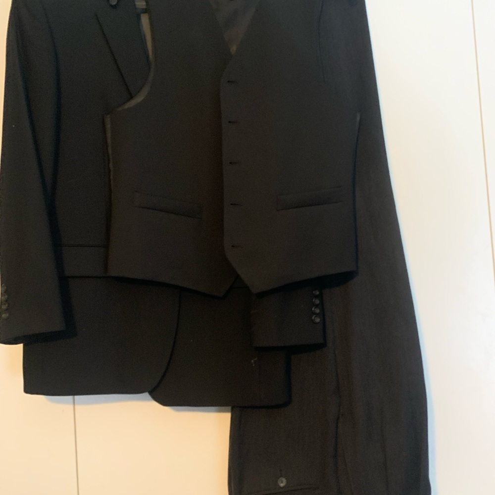 3 piece suit